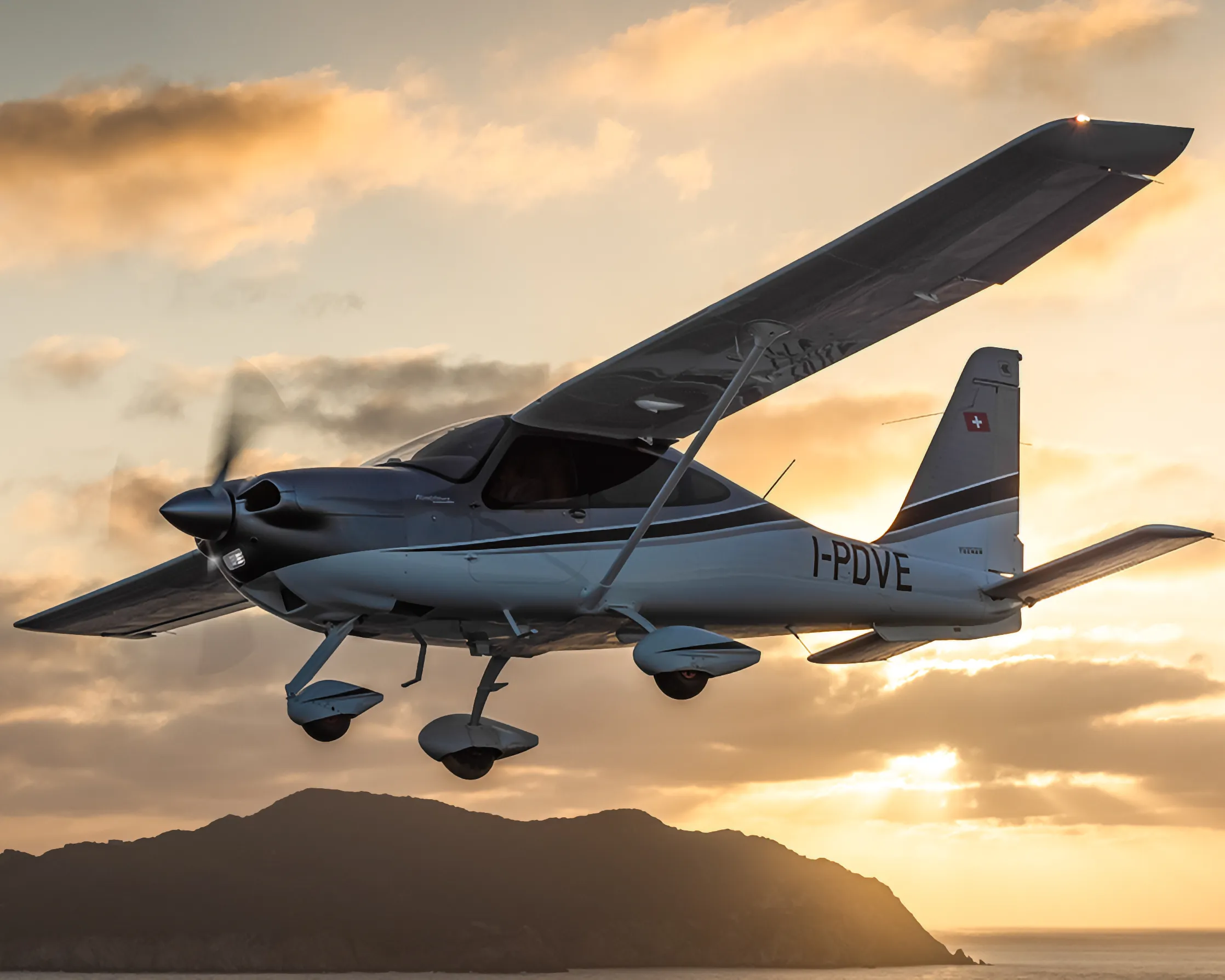 Tecnam P2010 four-seat aircraft - view 1