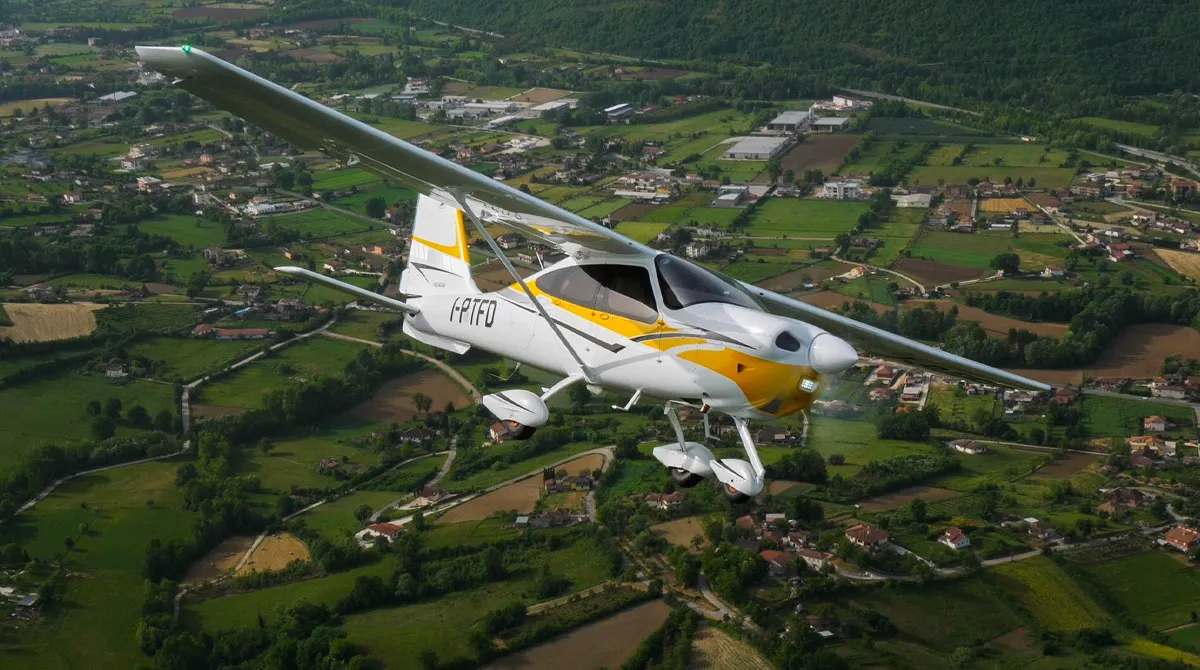 Tecnam P2010 four-seat aircraft - view 3