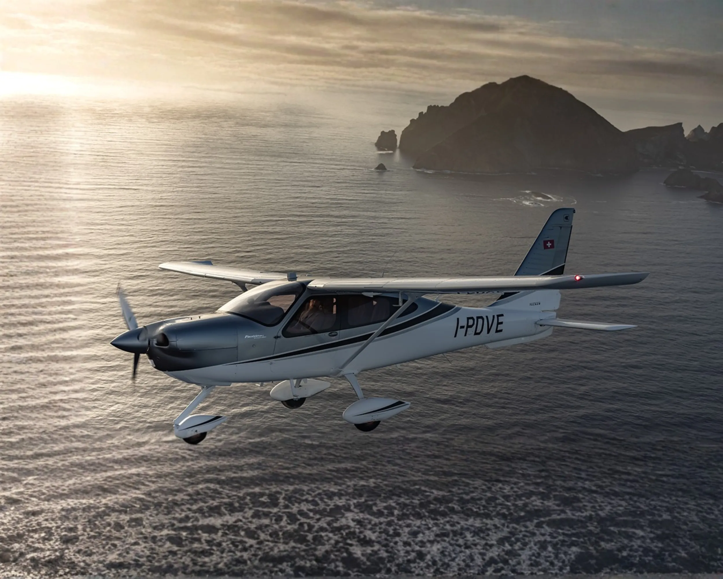 Tecnam P2010 four-seat aircraft - view 4