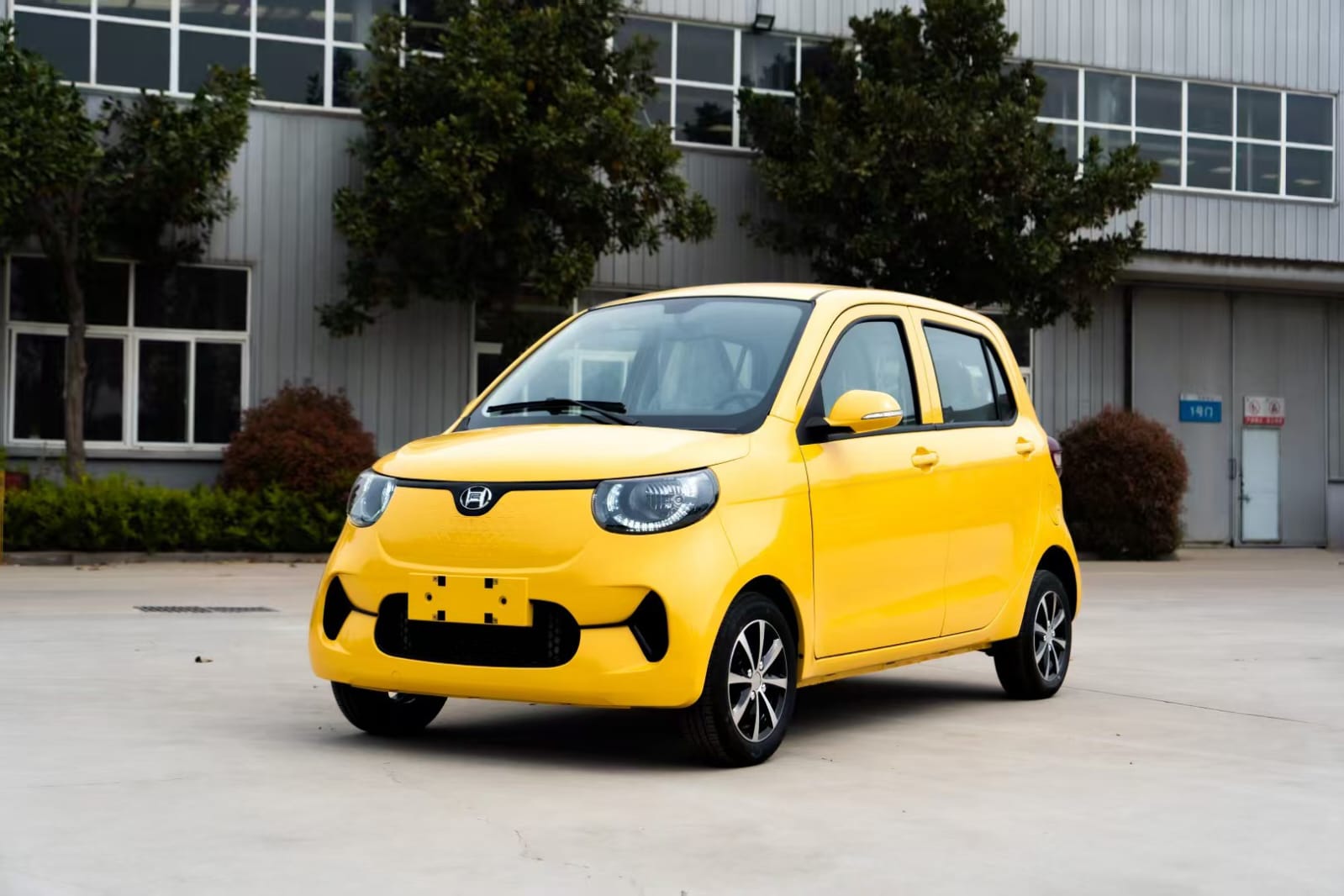 Henrey MinCar showroom view 2